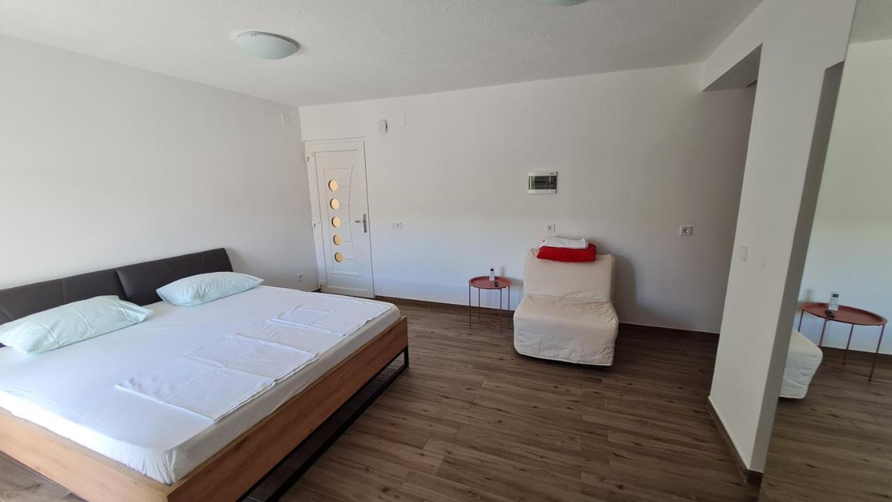 Apartmani Mlinar - Studio Apartment Grebaštica Eksteriør bilde